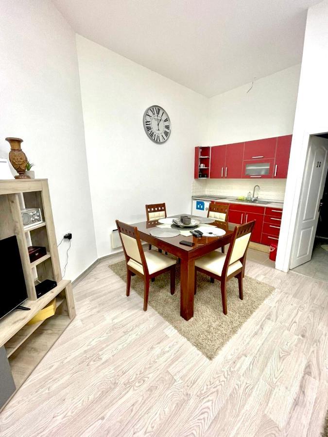 Apartment Tesla Pančevo Eksteriør bilde